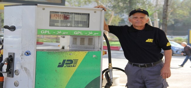 Portrait : départ à la retraite - Monsieur Bensalem, pompiste à la GD de Chéraga tire sa révérence 